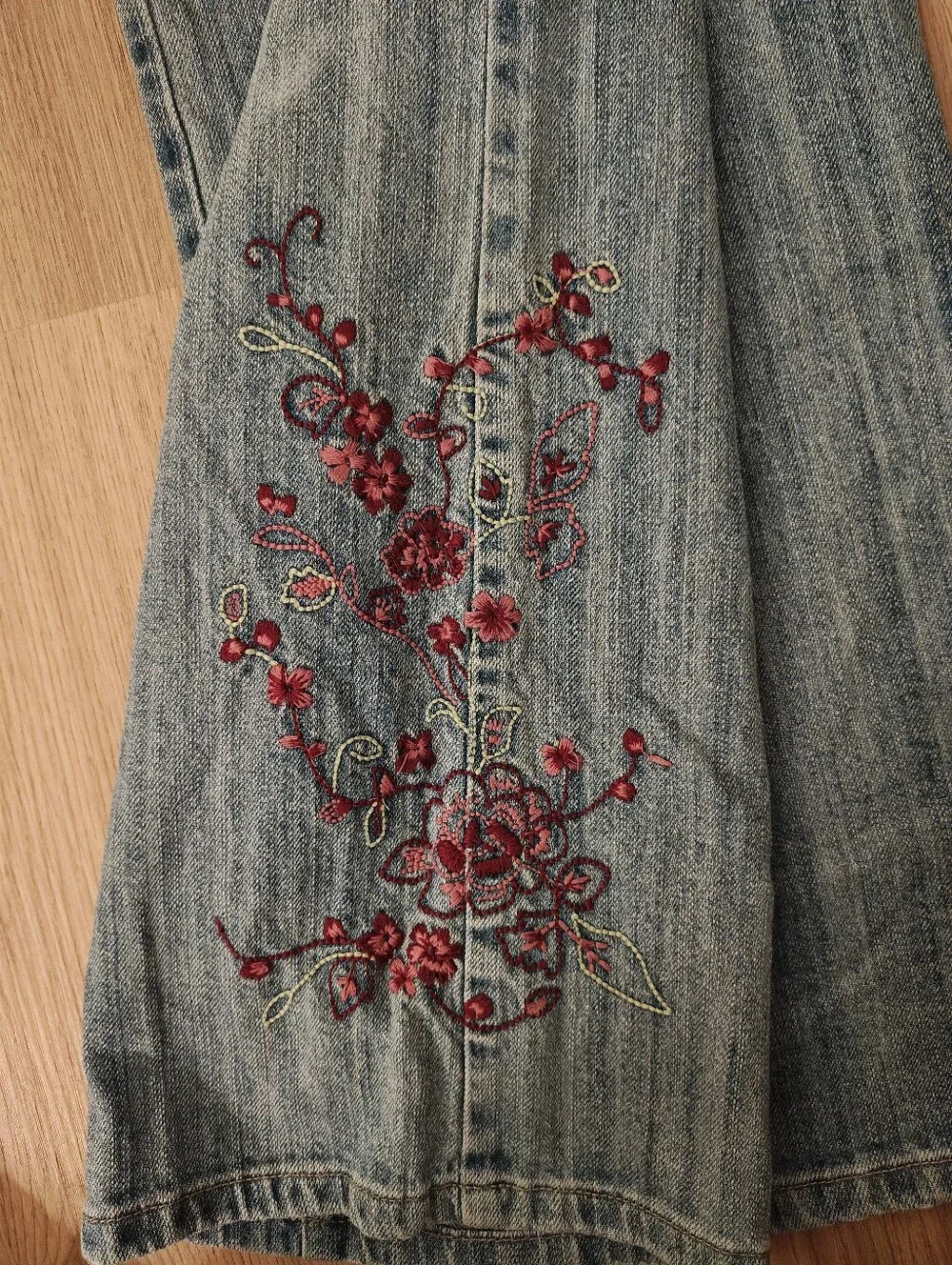 Rafaella Light Wash Embroidered Women’s Jeans